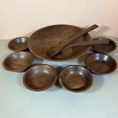 LOT 69D: Vintage Lebanon Supply Co Heirloom Walnut Ware Solid Wood Salad Set