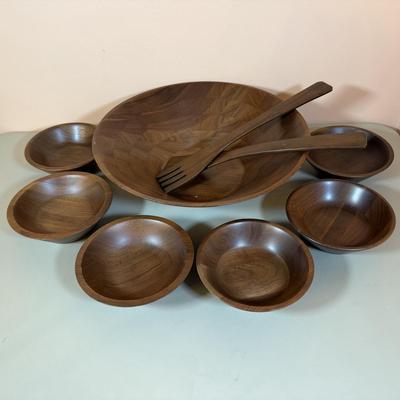 LOT 69D: Vintage Lebanon Supply Co Heirloom Walnut Ware Solid Wood Salad Set