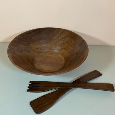 LOT 69D: Vintage Lebanon Supply Co Heirloom Walnut Ware Solid Wood Salad Set