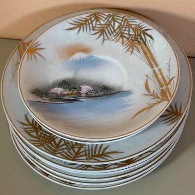 LOT 70D: Gorgeous Vintage Hand Painted Kutani China