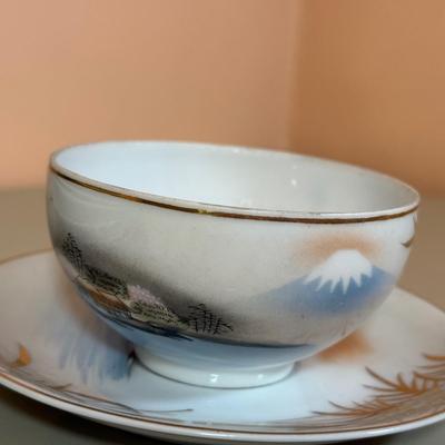 LOT 70D: Gorgeous Vintage Hand Painted Kutani China