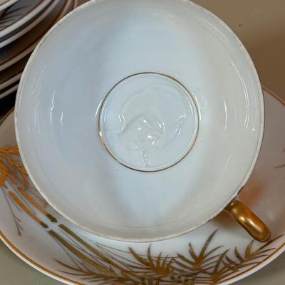 LOT 70D: Gorgeous Vintage Hand Painted Kutani China