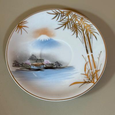 LOT 70D: Gorgeous Vintage Hand Painted Kutani China