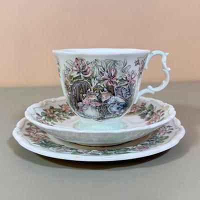LOT 75D: Royal Doulton Brambley Hedge Gift Collection: Four Seasons Afternoon Tea Set & Set of Books