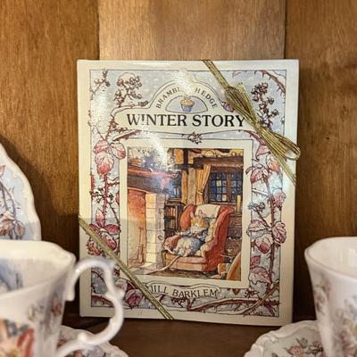 LOT 75D: Royal Doulton Brambley Hedge Gift Collection: Four Seasons Afternoon Tea Set & Set of Books