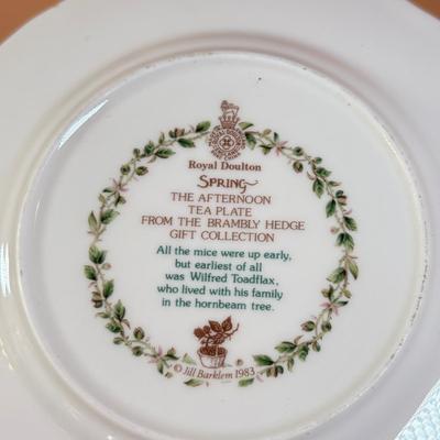 LOT 75D: Royal Doulton Brambley Hedge Gift Collection: Four Seasons Afternoon Tea Set & Set of Books
