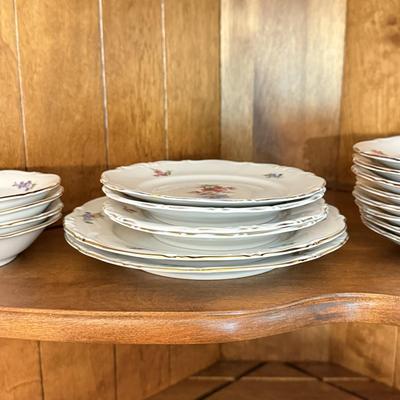LOT 76D: Vintage Bavaria Western German Tea Set