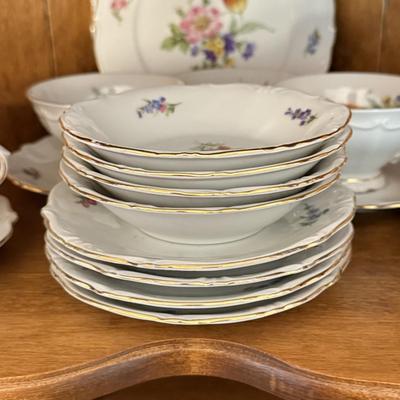 LOT 76D: Vintage Bavaria Western German Tea Set