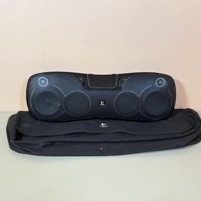 LOT 77D: Logitech iPod Dock / Rechargeable SpeakerS715i
