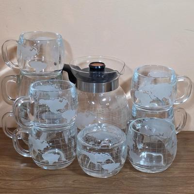 LOT 87D: Vintage 1970's Nestle Nescafe World Globe Glass Coffee Set, With Coffee Caraf, Sugar Bowl, Creamer & 7 Cups