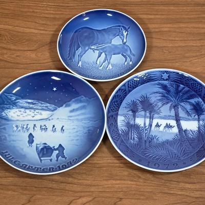 LOT 90D: Large Collection Of Vintage Royal Copenhagen Holiday & Mother's Day Plates, Dated From 1925 & 1960's - 1980