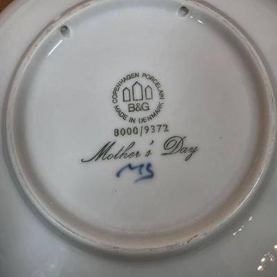 LOT 90D: Large Collection Of Vintage Royal Copenhagen Holiday & Mother's Day Plates, Dated From 1925 & 1960's - 1980