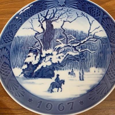 LOT 90D: Large Collection Of Vintage Royal Copenhagen Holiday & Mother's Day Plates, Dated From 1925 & 1960's - 1980
