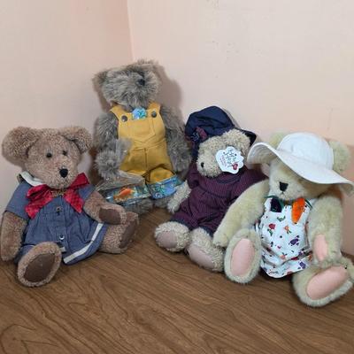 LOT 97F: Vintage Teddy Bear Collection Ashton Drake, Boyd & North American Bear Co, 1996 Ashton Drake Galleries...