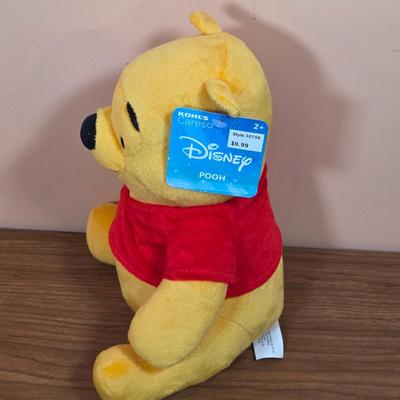 LOT 99F: Disney's Winnie The Pooh Plush Stuffed Animal Winnie The Pooh Bear & Tufted Wall Art