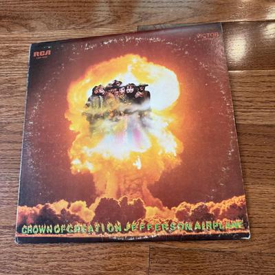 LOT 123L: Various Artists on Vinyl including Linda Ronstadt, Jefferson Airplane and Many More!