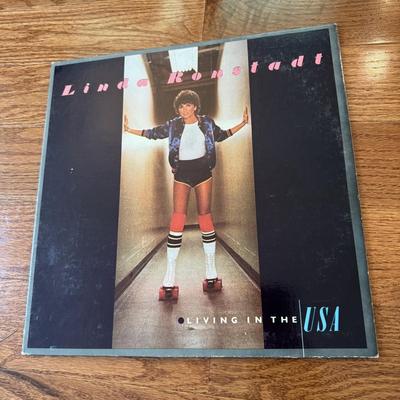 LOT 123L: Various Artists on Vinyl including Linda Ronstadt, Jefferson Airplane and Many More!