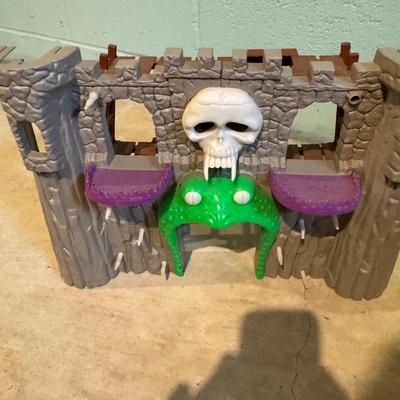 LOT 126B: Action Play Set Castle