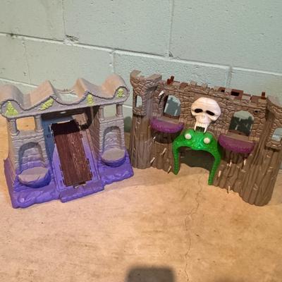 LOT 126B: Action Play Set Castle