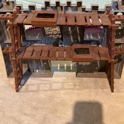 LOT 126B: Action Play Set Castle
