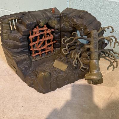 LOT 129B: Action Play Set