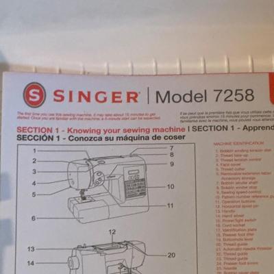 LOT 131B: Singer Sewing Machine Model 725B with Case & Accessories