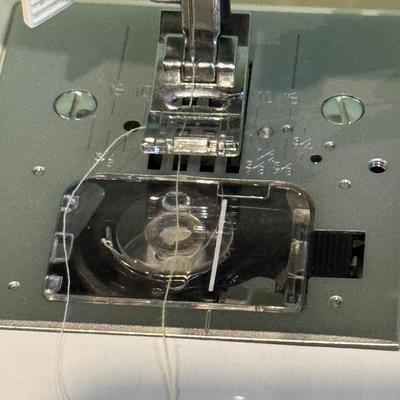 LOT 131B: Singer Sewing Machine Model 725B with Case & Accessories
