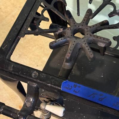 LOT 132B: Vintage Cast Iron Stove 2262 L