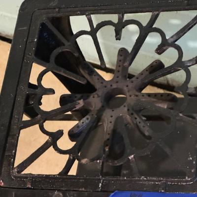 LOT 132B: Vintage Cast Iron Stove 2262 L