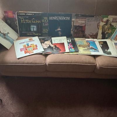 LOT 135F: Vinyl Record Collection