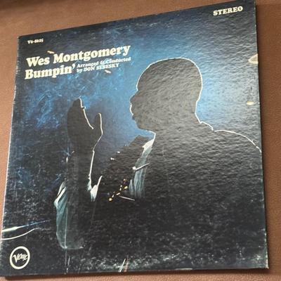LOT 136F: Vinyl Record Collection