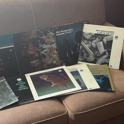 LOT 136F: Vinyl Record Collection