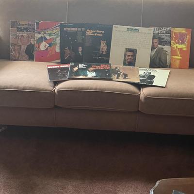 LOT 137F: Vinyl Record Collection