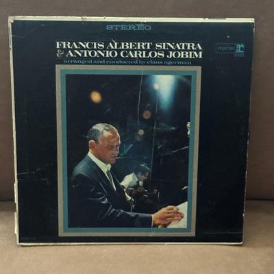 LOT 138F: Vinyl Record Collection