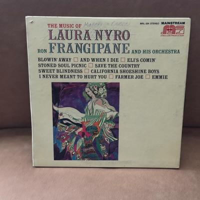 LOT 139F: Vinyl Record Collection