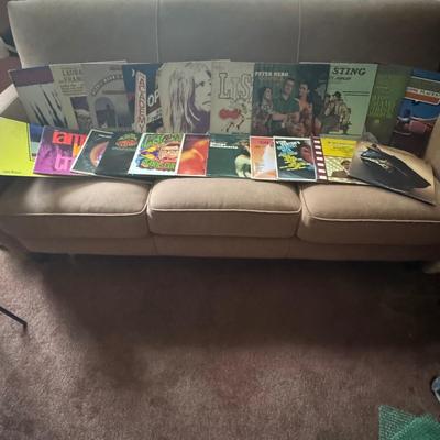 LOT 139F: Vinyl Record Collection