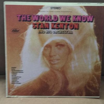 LOT 139F: Vinyl Record Collection