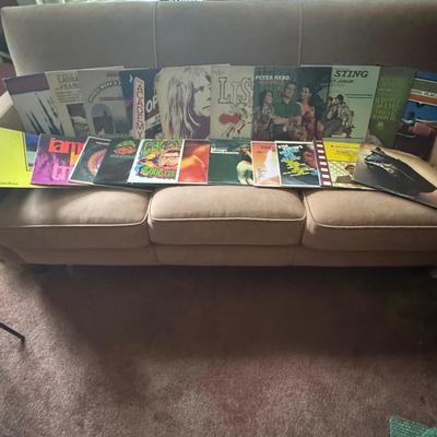 LOT 139F: Vinyl Record Collection