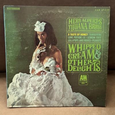 LOT 139F: Vinyl Record Collection