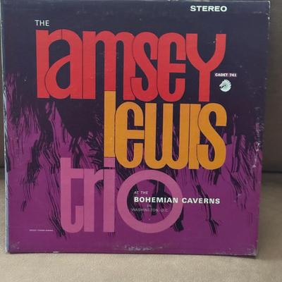 LOT 139F: Vinyl Record Collection