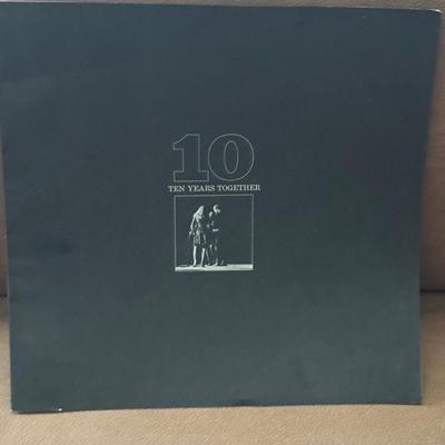 LOT 140F: Vinyl Record Collection