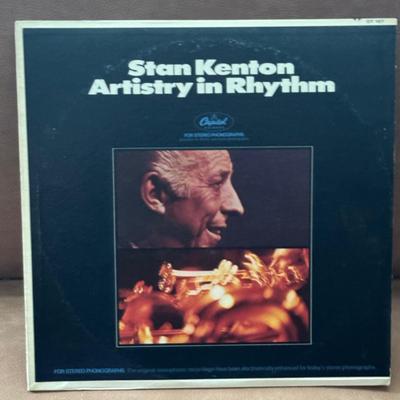 LOT 140F: Vinyl Record Collection