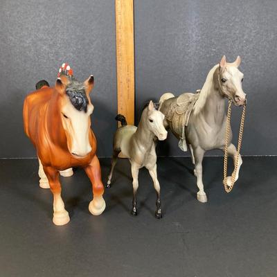 LOT 245: Breyer Molding Co. Horse Figurine Collection