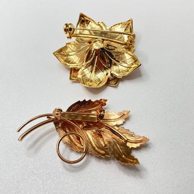 LOT 250: Vintage Sarah Coventry Bracelet, Owl / Flower / Leaf Pins, Gold Tone Chains and More