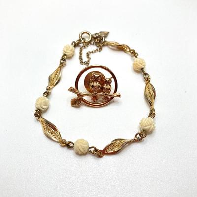 LOT 250: Vintage Sarah Coventry Bracelet, Owl / Flower / Leaf Pins, Gold Tone Chains and More