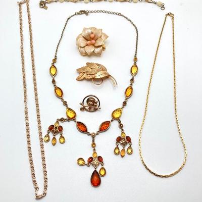 LOT 250: Vintage Sarah Coventry Bracelet, Owl / Flower / Leaf Pins, Gold Tone Chains and More