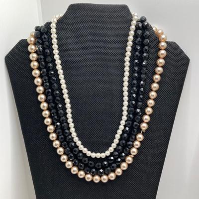LOT 252: Faux Pearl, Faceted and Beaded Necklace Collection