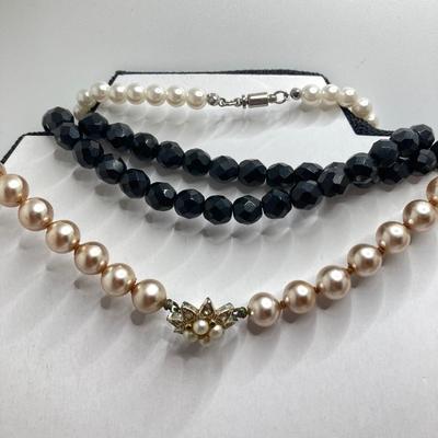 LOT 252: Faux Pearl, Faceted and Beaded Necklace Collection