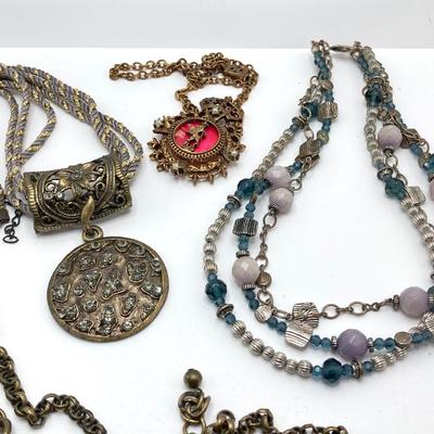 LOT 253: Premier and Fashion Necklace Collection
