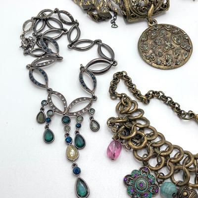 LOT 253: Premier and Fashion Necklace Collection